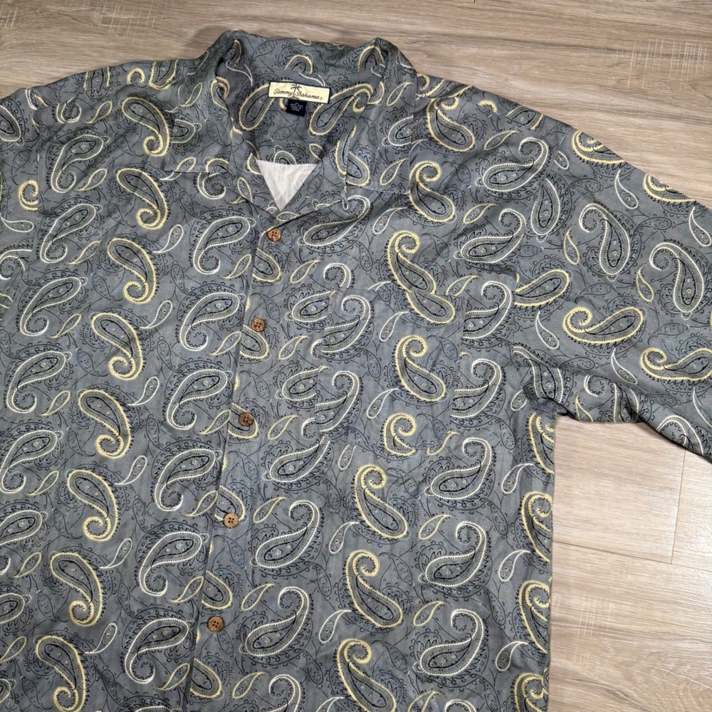 Tommy Bahama 100%Silk Paisley Pattern All Over Camp Button Shirt‎ mens Size XL